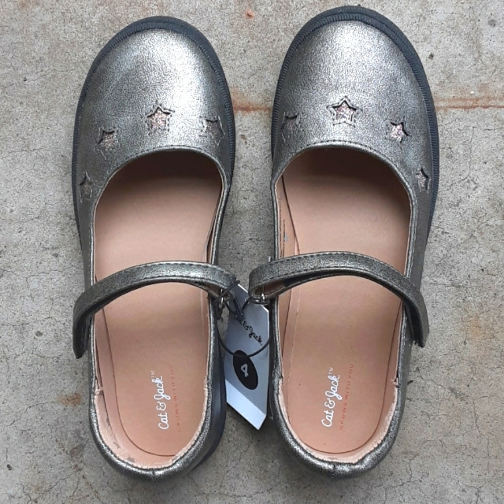 Girls shoes
